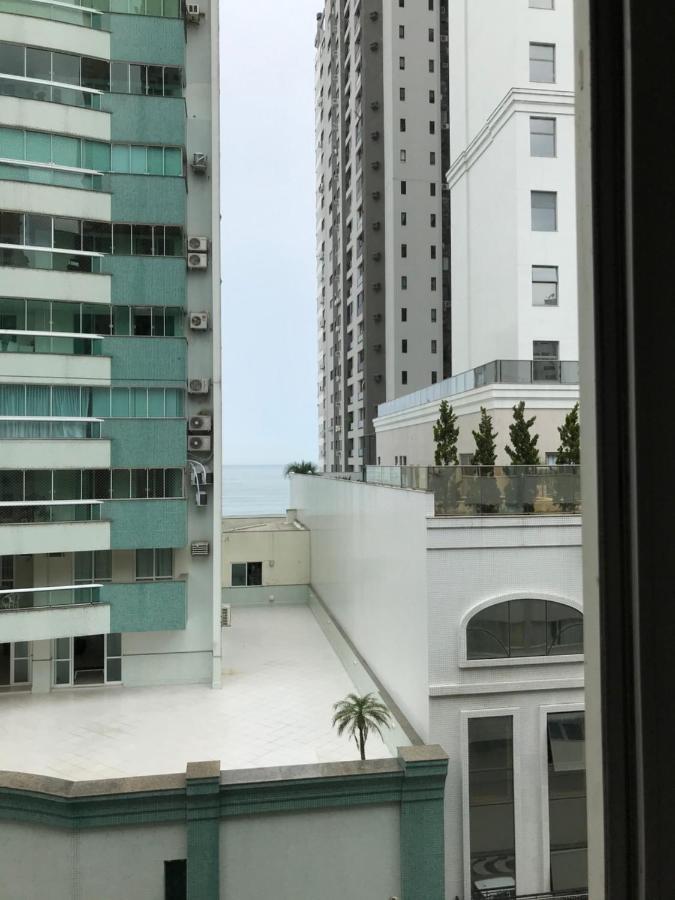 Ótimo Apto 2 quartos, Av. Brasil, de frente, quadra mar. Balneário Camboriú Exterior foto